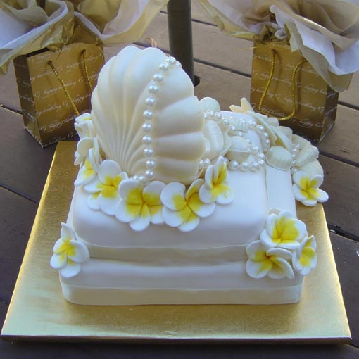 Sea_Shell_and_Frangipanis_Cake_by_Verusca.jpg