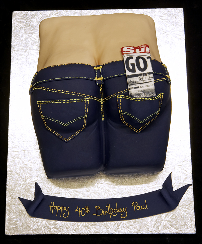 002581 Builders Bum Birthday Cake.jpg